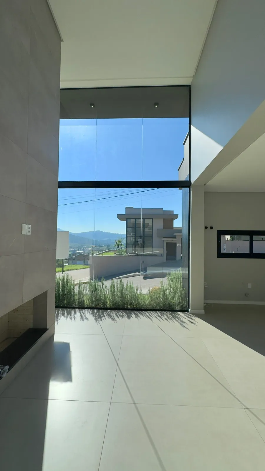 CASA À VENDA DE ESQUINA NO ALTO HORIZONTE EM ESTÂNCIA VELHA
