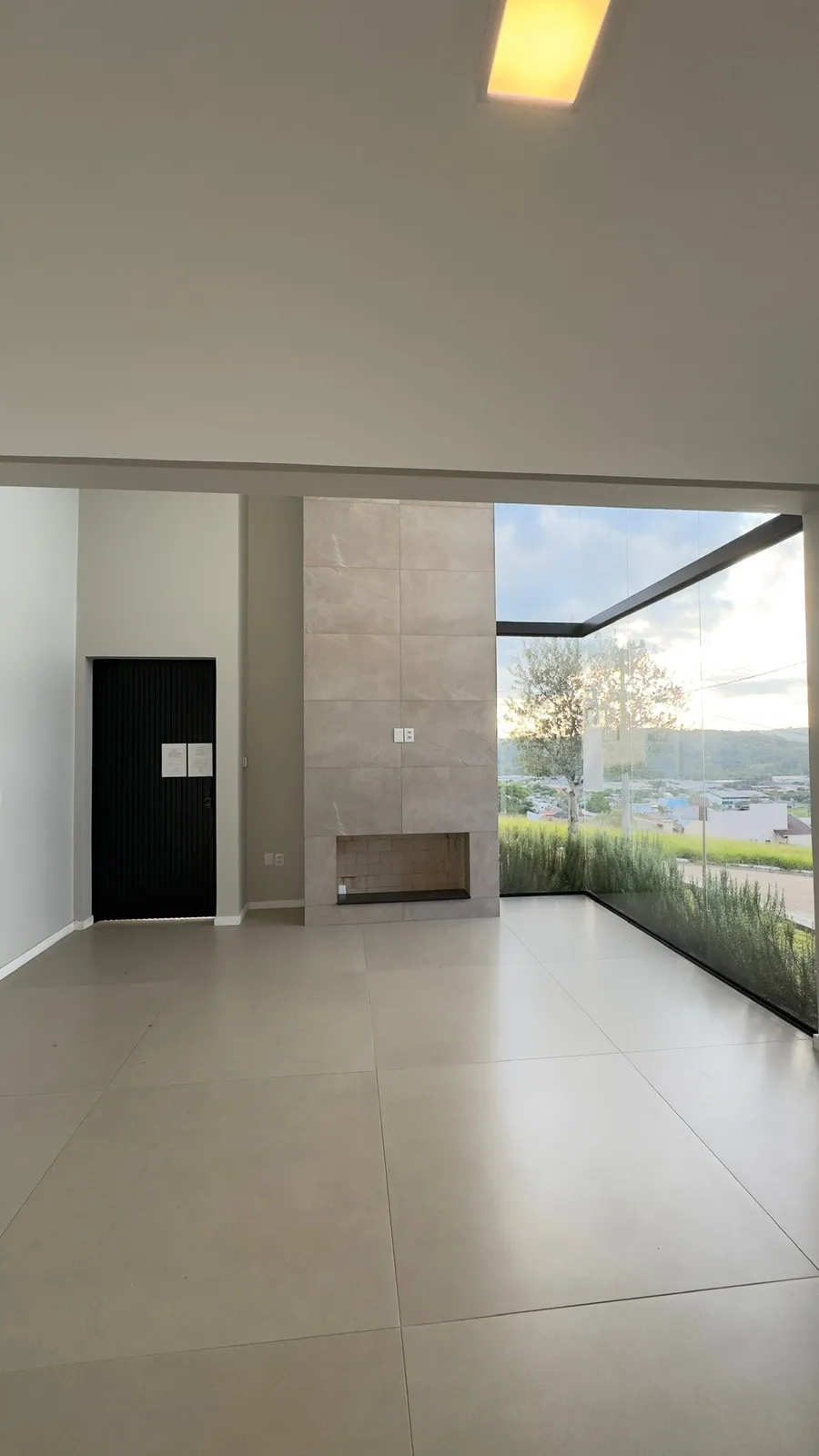 CASA À VENDA DE ESQUINA NO ALTO HORIZONTE EM ESTÂNCIA VELHA
