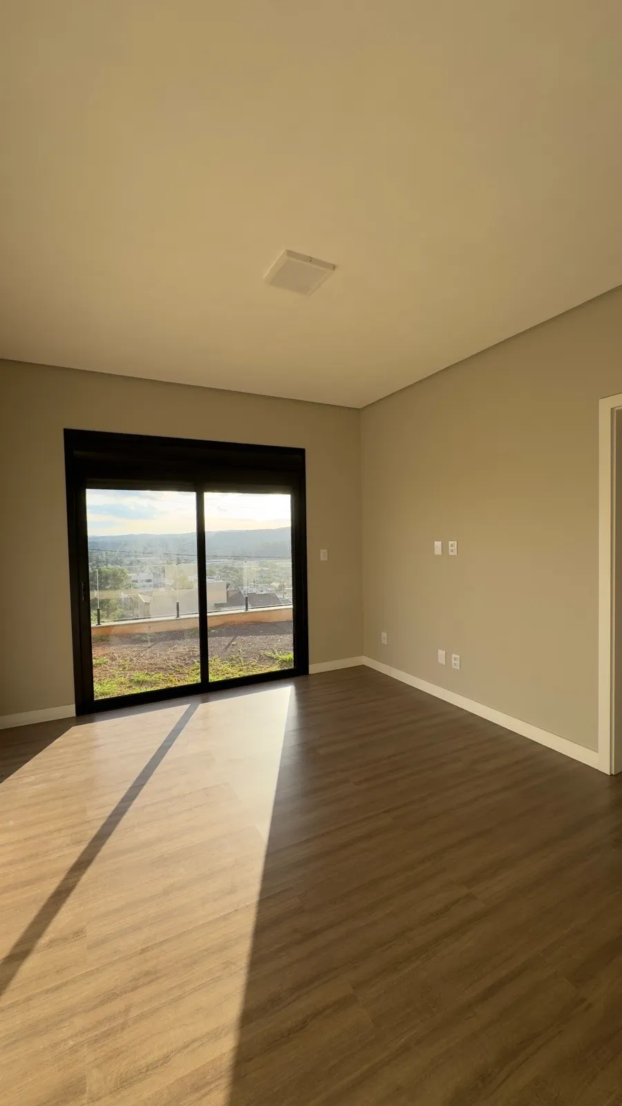 CASA À VENDA DE ESQUINA NO ALTO HORIZONTE EM ESTÂNCIA VELHA