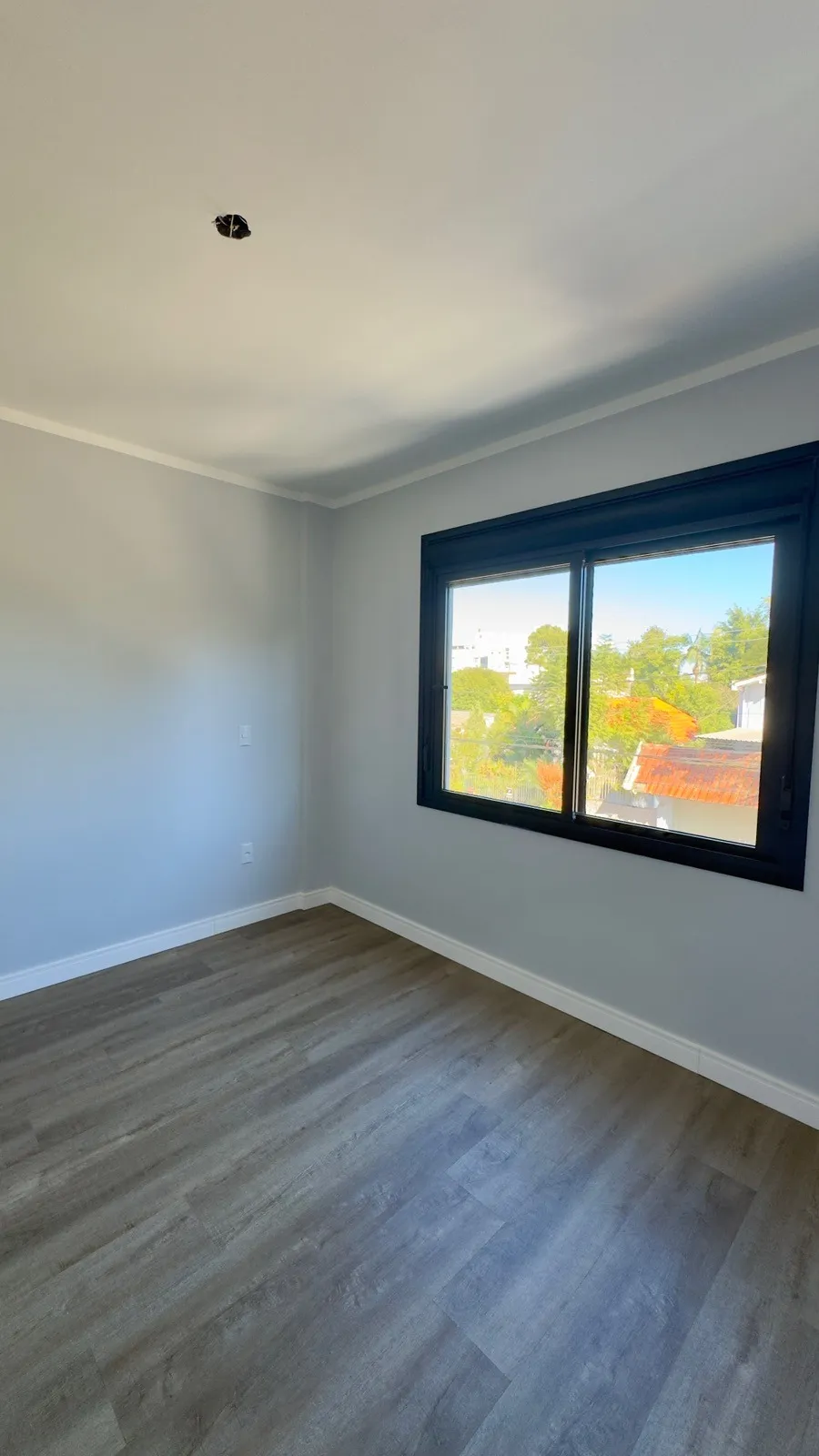 APARTAMENTO NO CENTRO EM ESTÂNCIA VELHA