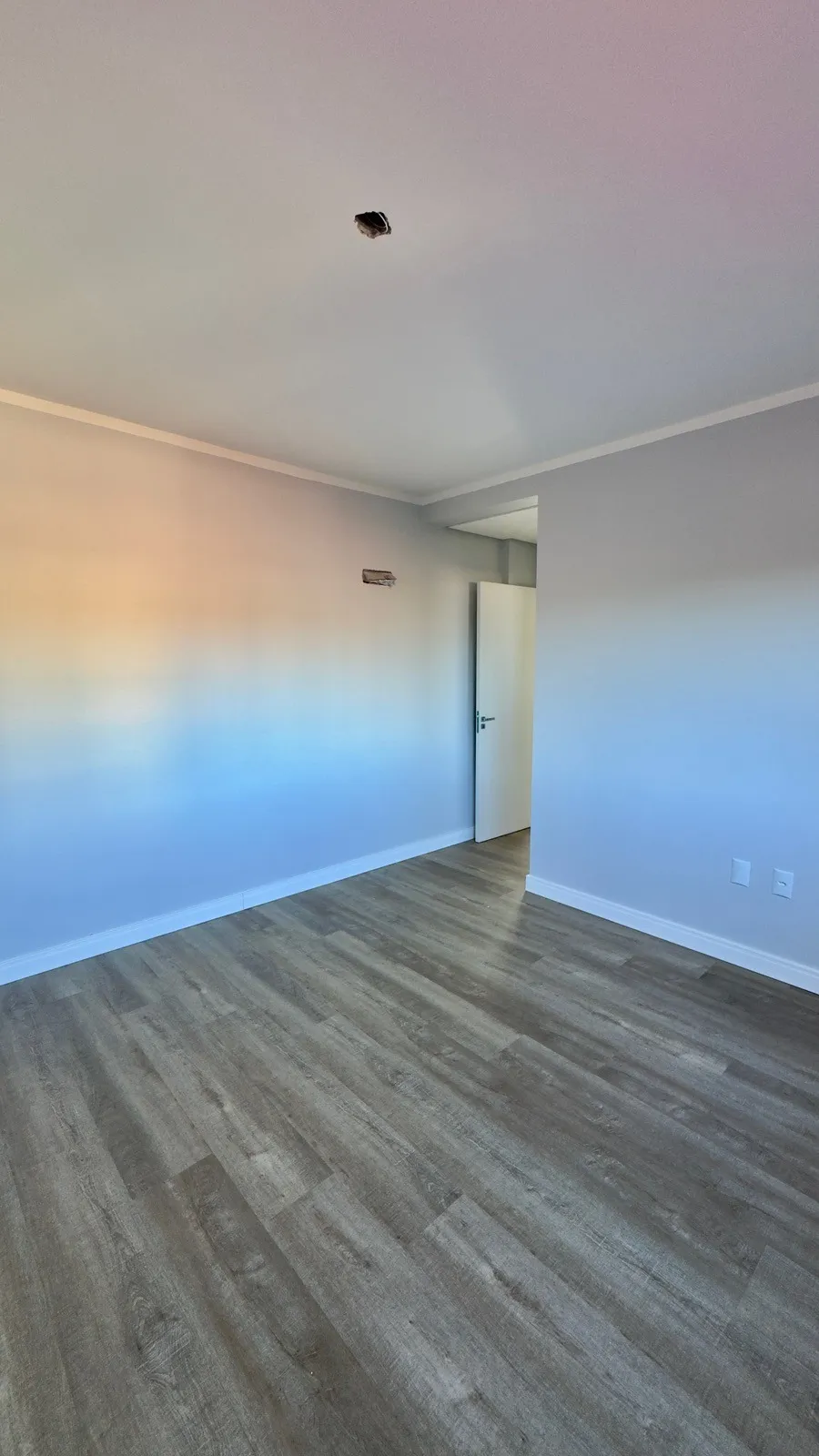 APARTAMENTO NO CENTRO EM ESTÂNCIA VELHA