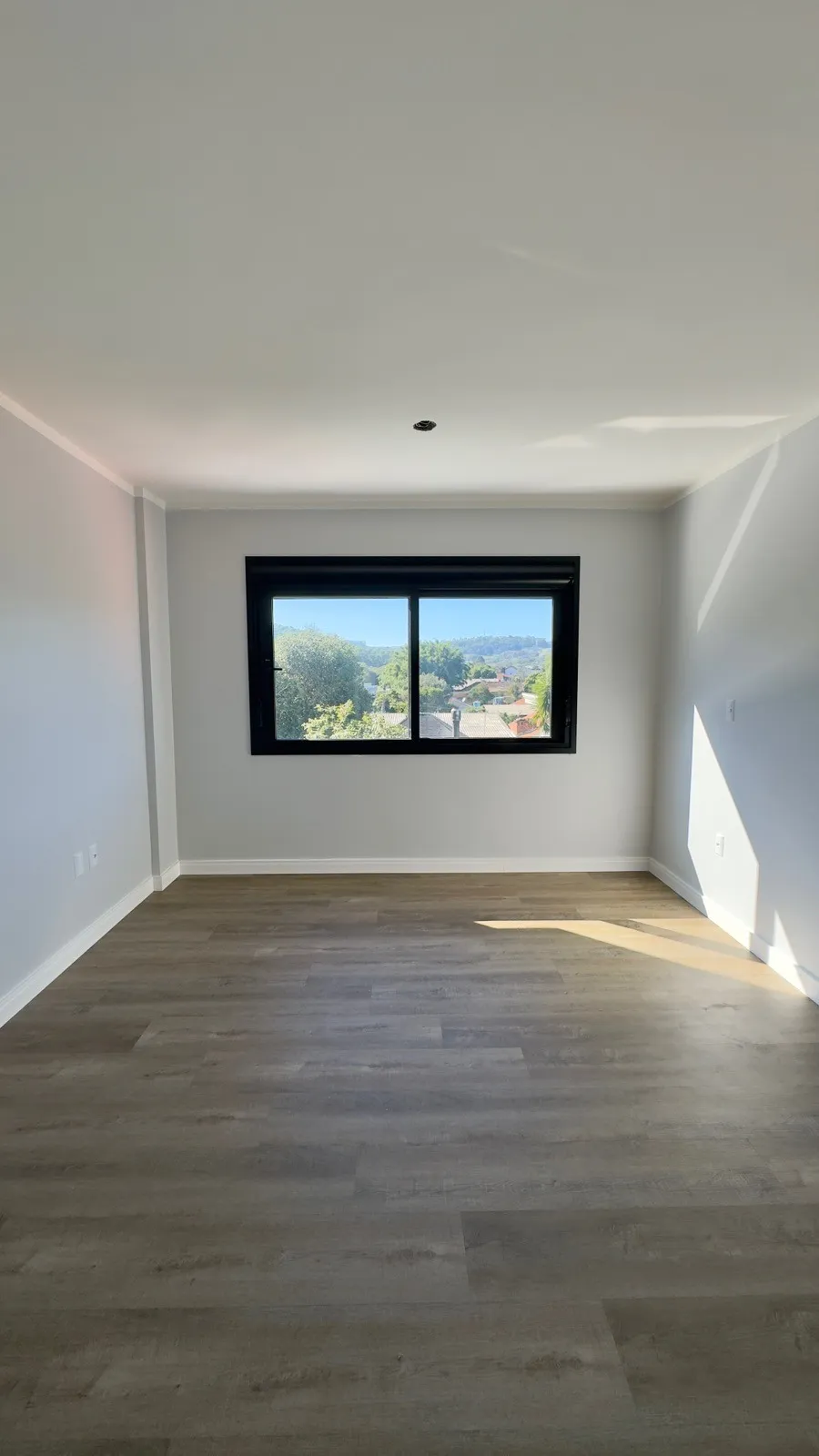 APARTAMENTO NO CENTRO EM ESTÂNCIA VELHA