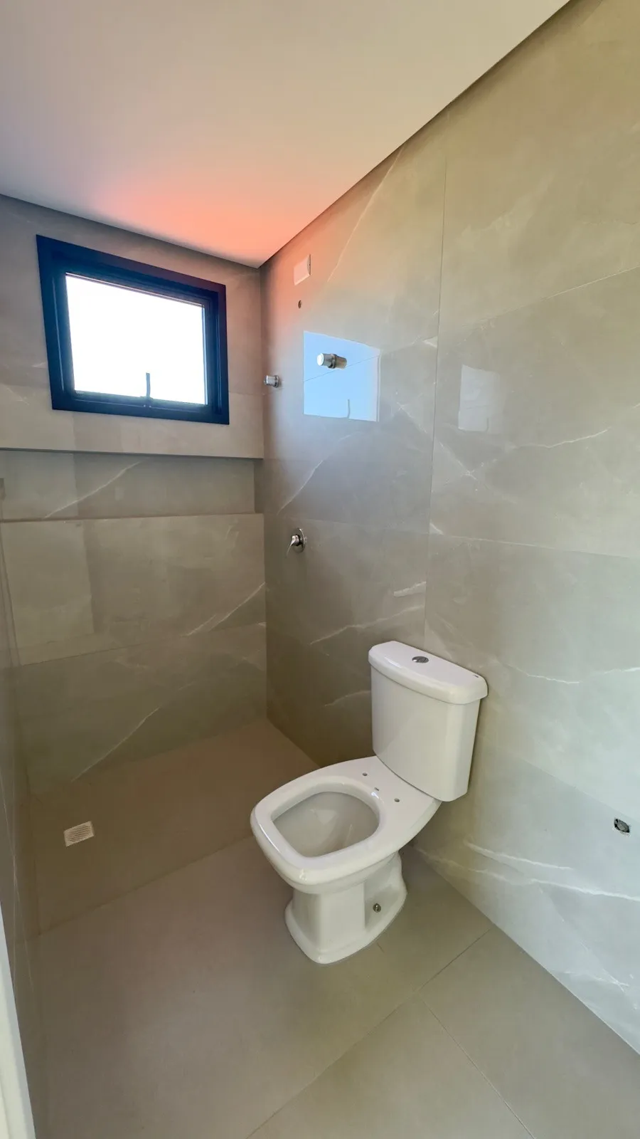 APARTAMENTO NO CENTRO EM ESTÂNCIA VELHA