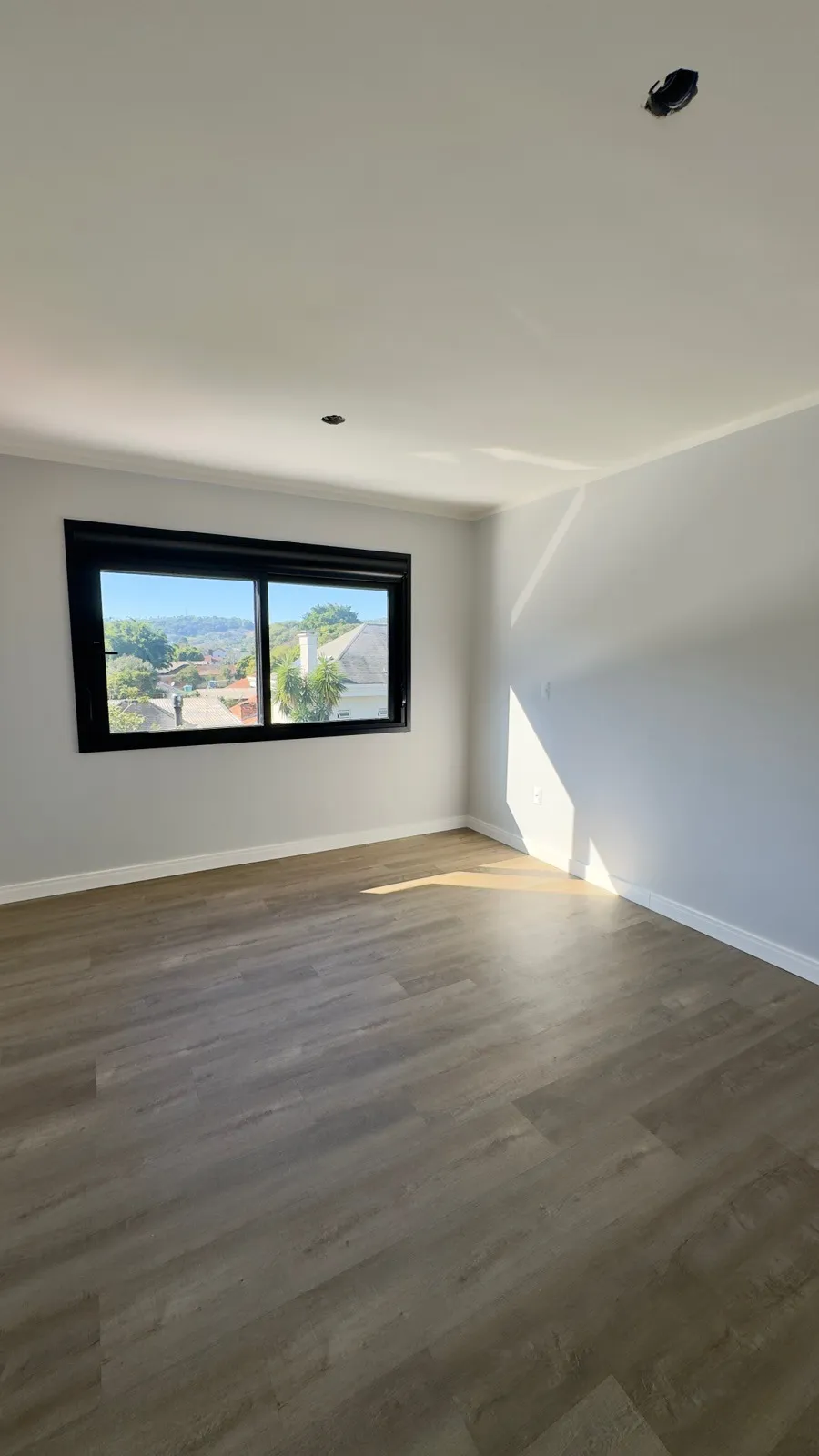 APARTAMENTO NO CENTRO EM ESTÂNCIA VELHA