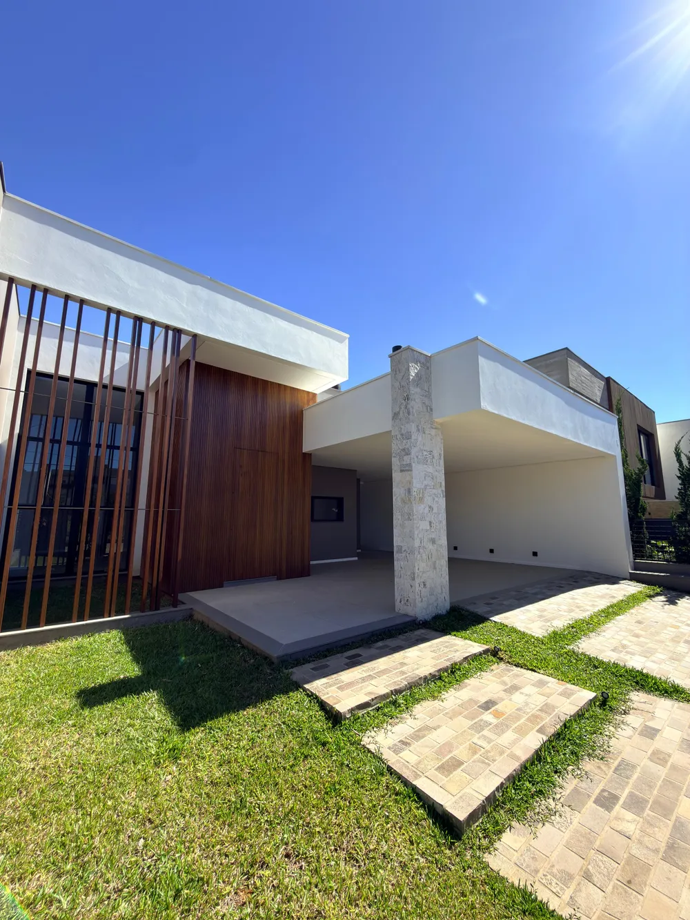 Casa à venda com 204 m², 3 quartos sendo 1 suíte, no Residencial da Montanha em Dois Irmãos